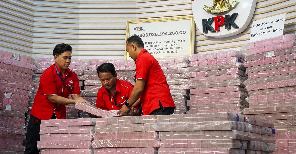 Komisi Pemberantasan Korupsi (KPK) Lakukan Pengusutan Aset Pejabat Direktorat Jenderal Pajak dalam Kasus Gratifikasi