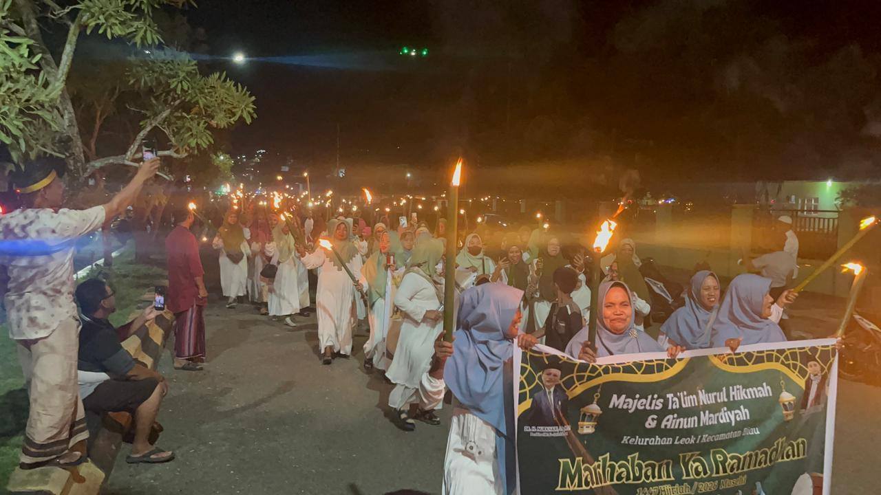 Pawai Obor Terangi Malam Buol, Warga Antusias Sambut Ramadhan 1447 H